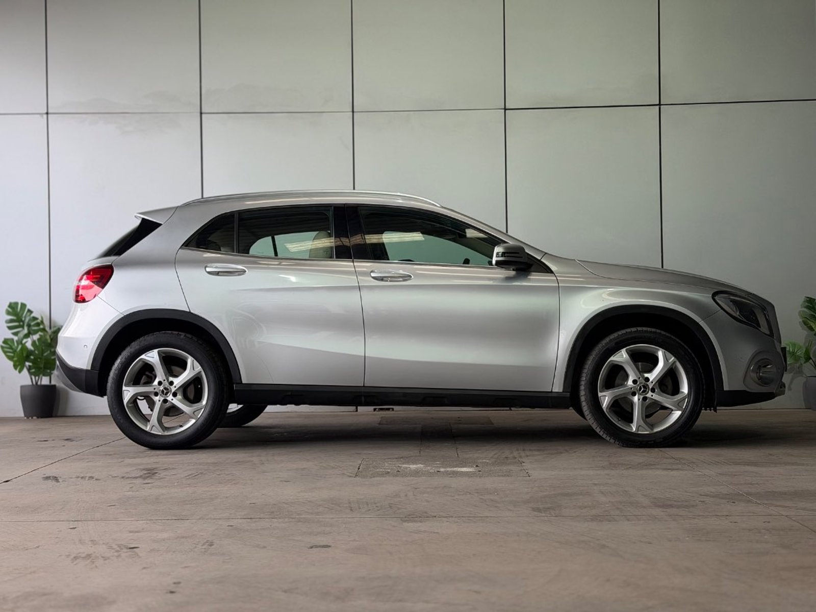 Mercedes-Benz GLA 200 2019 - Foto 4 de 16