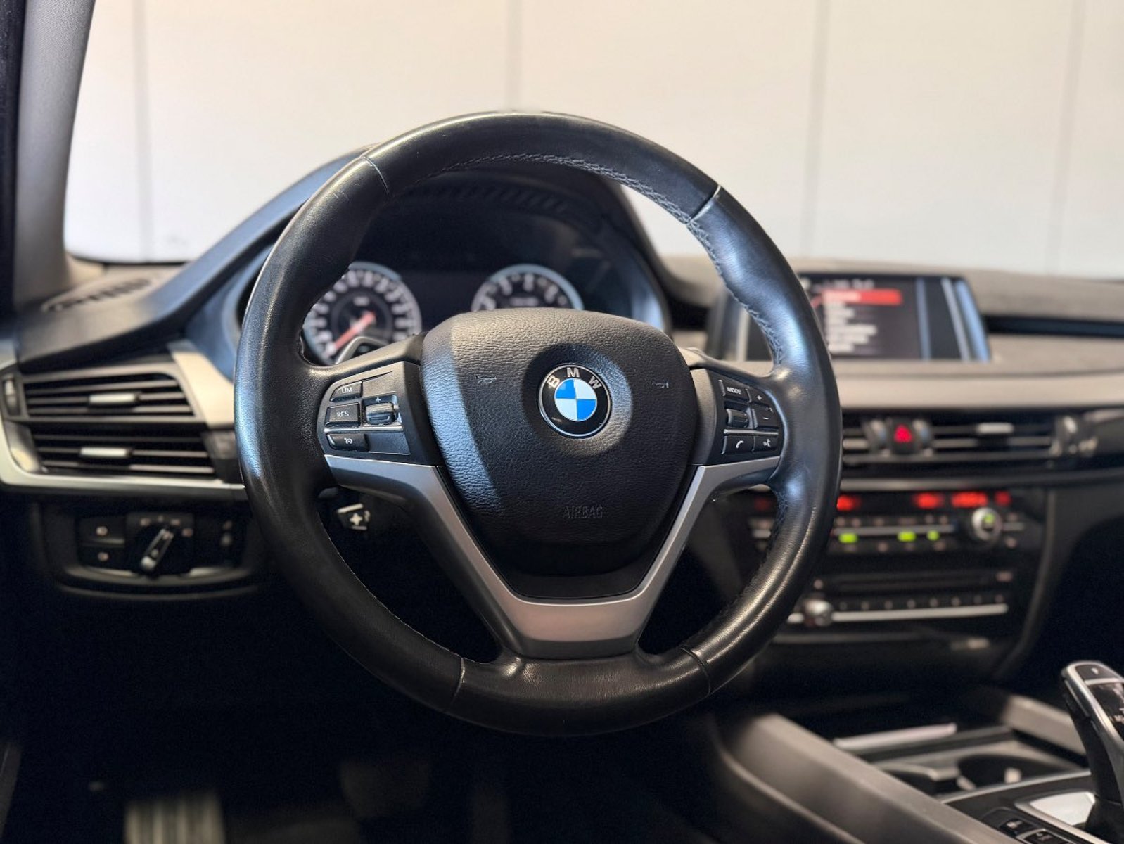 BMW X5 3.0 AUT 2017 - Imagen 16 de 17