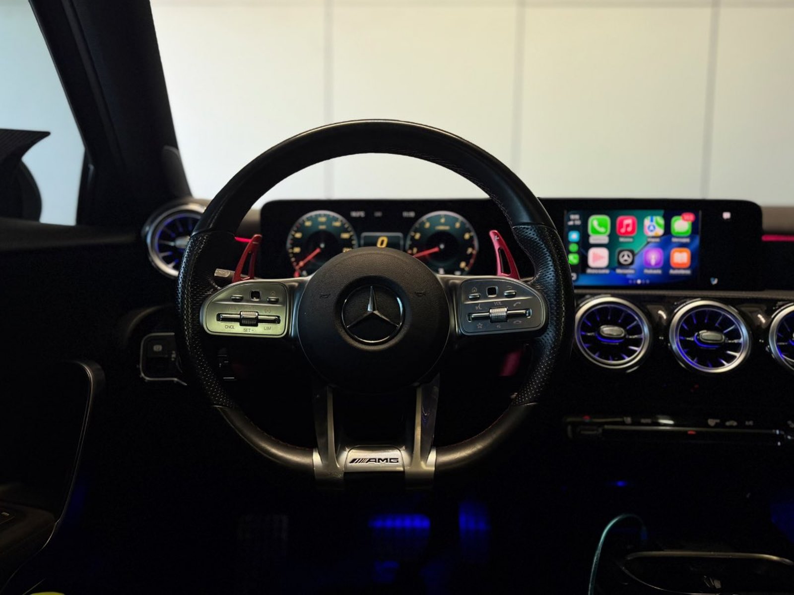 Mercedes-Benz A250 2.0 AMG LINE 2022 - Imagen 12 de 15