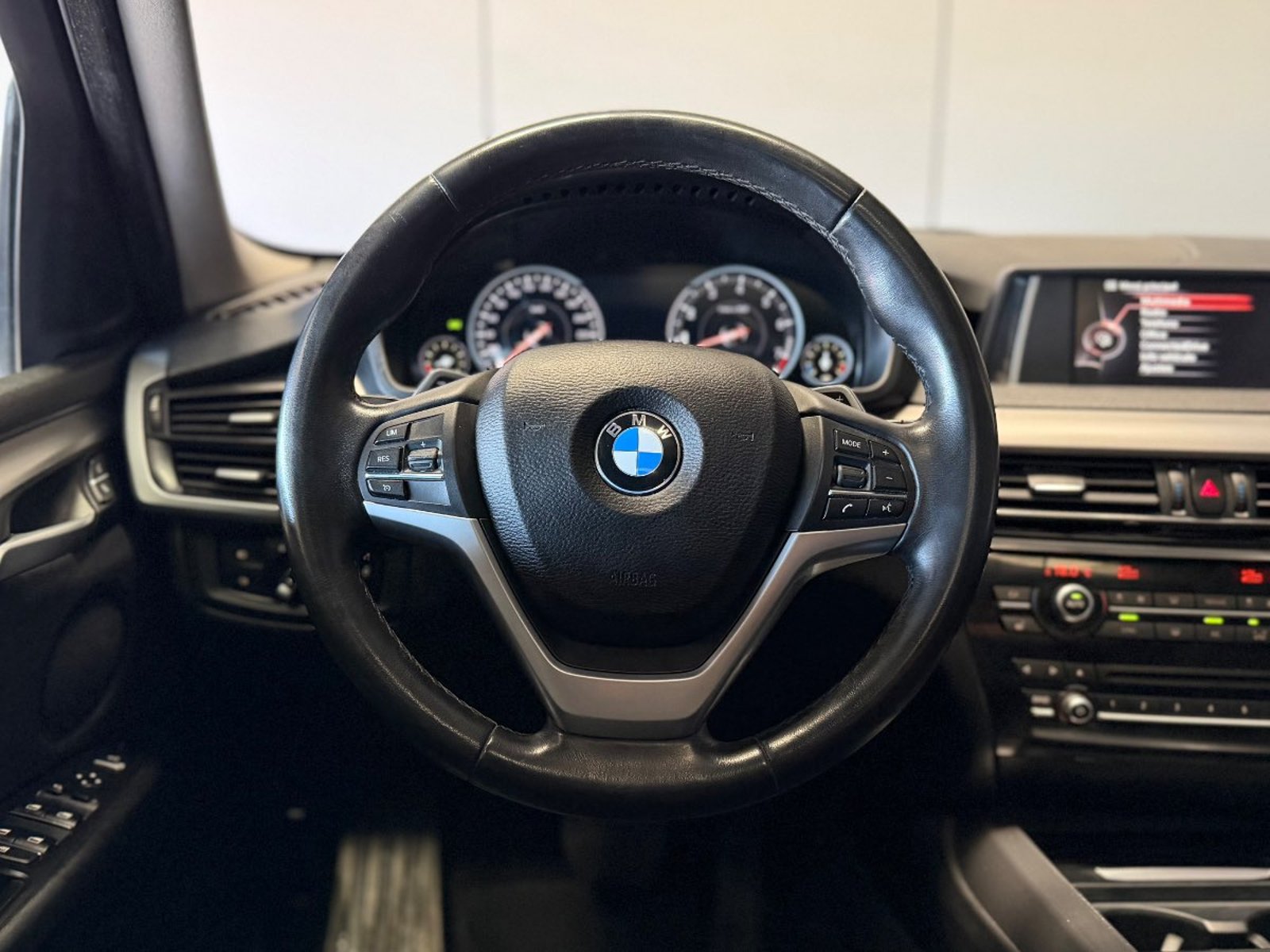 BMW X5 3.0 AUT 2017 - Imagen 14 de 17