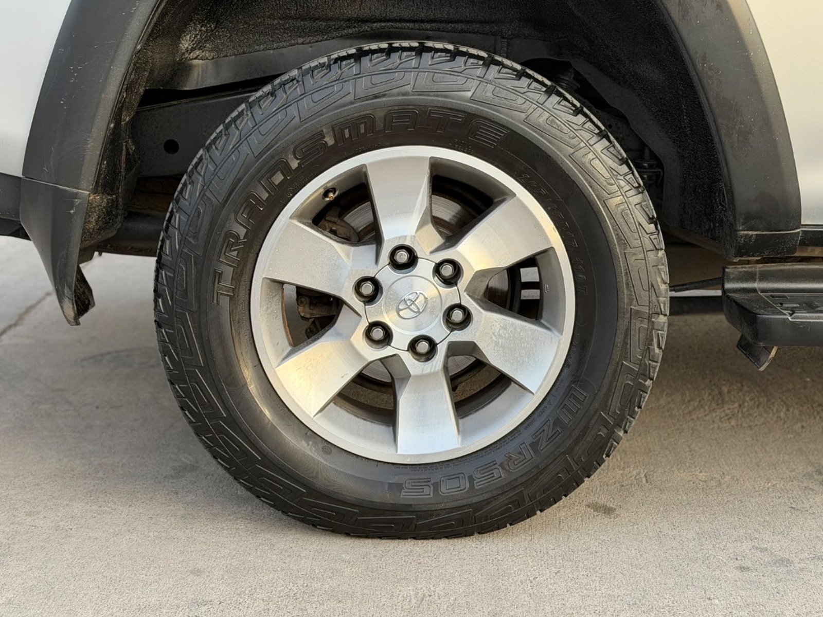 Toyota 4 RUNNER 2013 - Foto 4 de 14