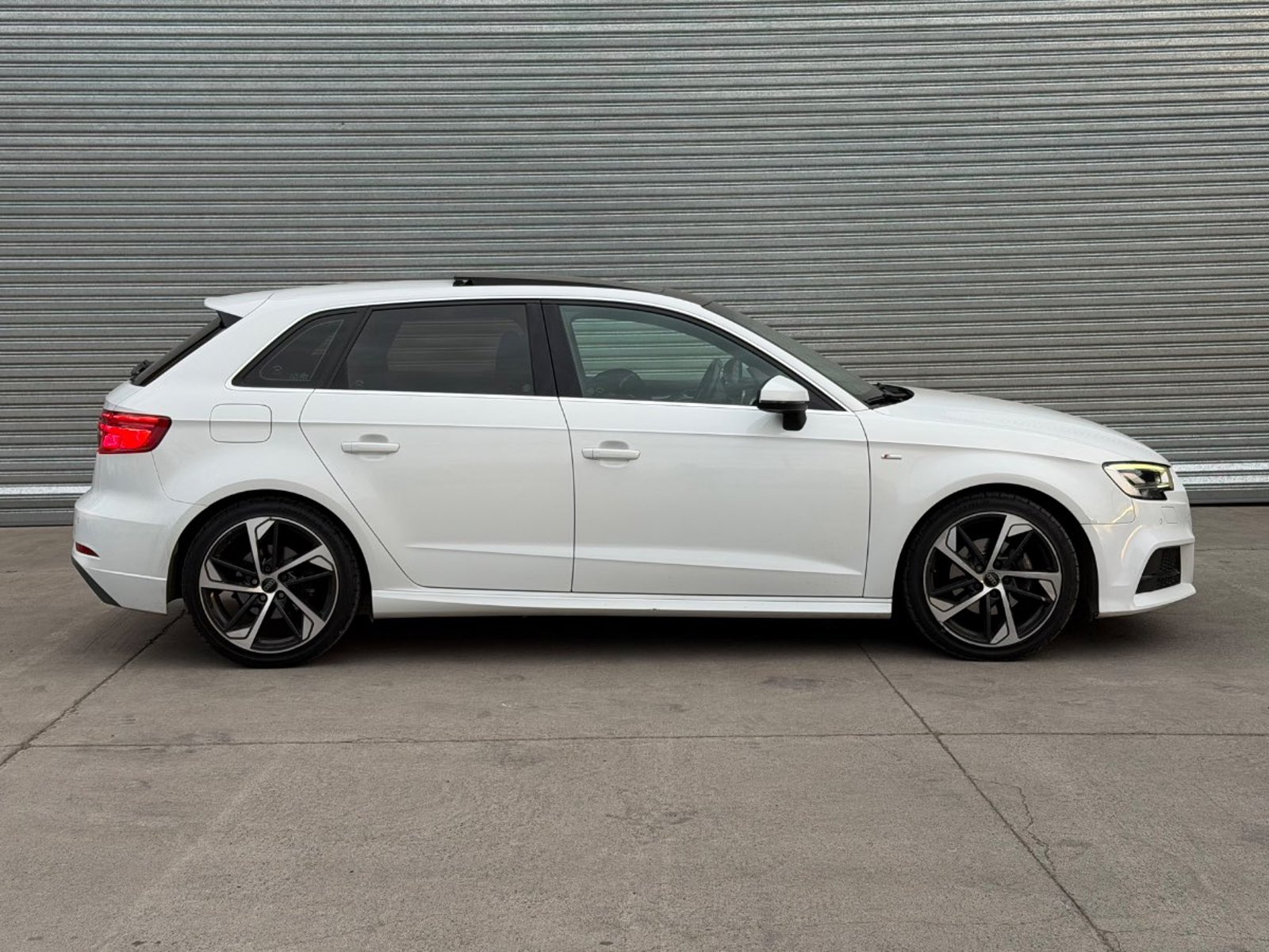 Audi A3 35 TFSI 2019 - Foto 4 de 18