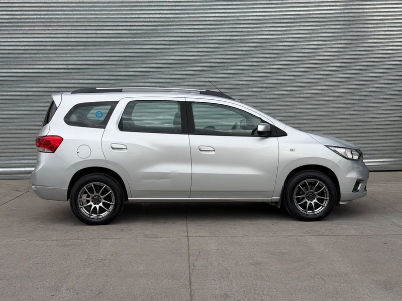 Chevrolet SPIN PREMIER 1.8 MT 2022 - Imagen 7 de 15