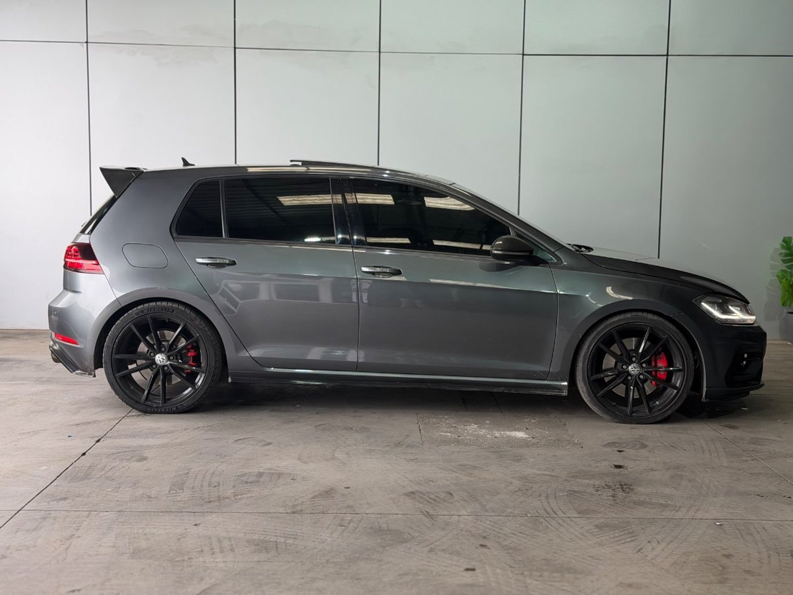 Volkswagen GOLF R 2018 - Foto 4 de 18