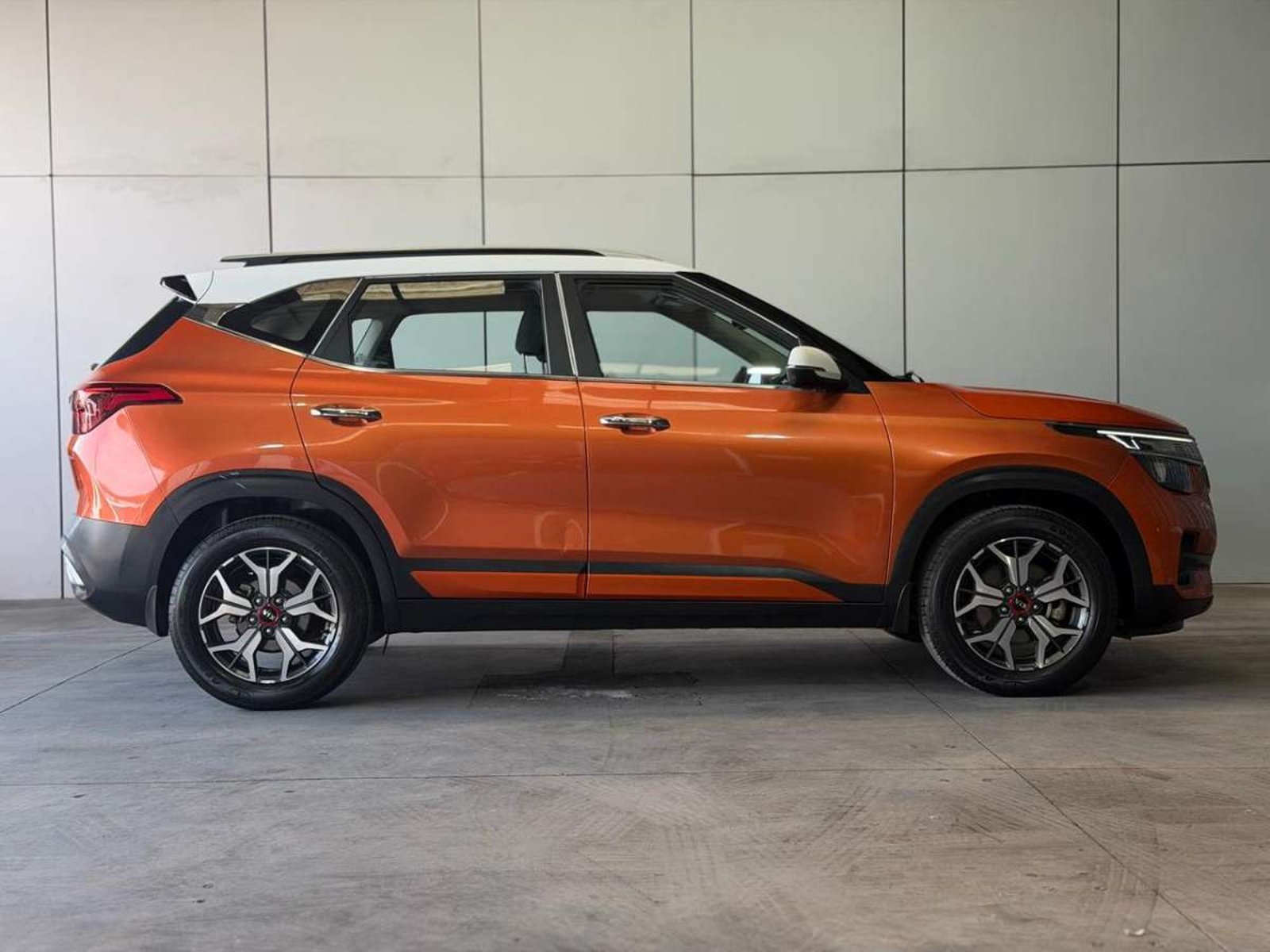 Kia SELTOS 2022 - Foto 4 de 12