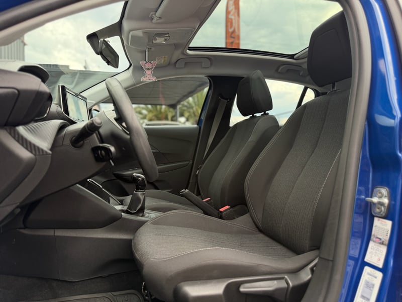 Peugeot 208 Style 1.2 PureTech 2024 - Imagen 6 de 9