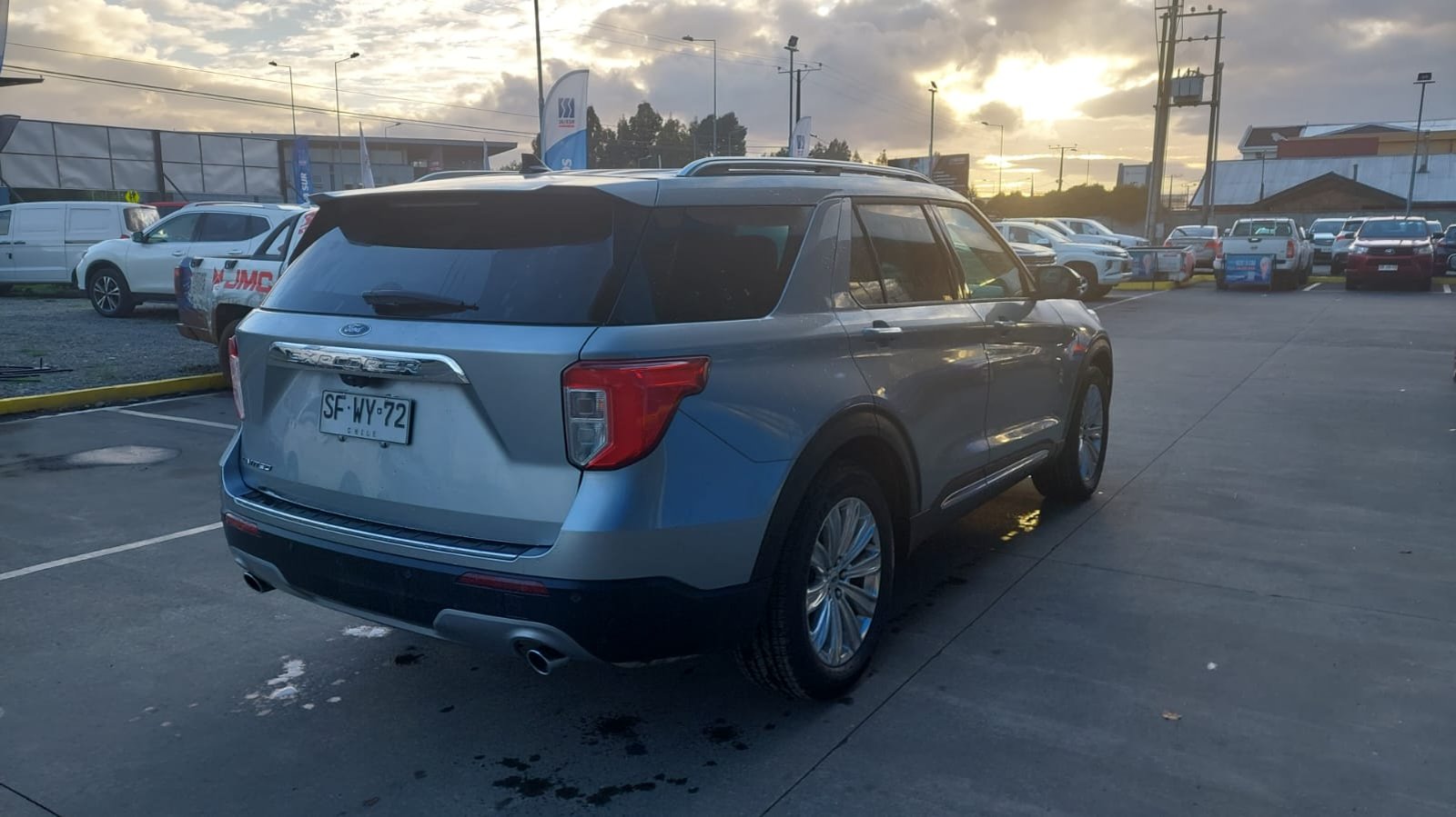 FORD EXPLORER 4X2 2. 2023 - Foto 4 de 10