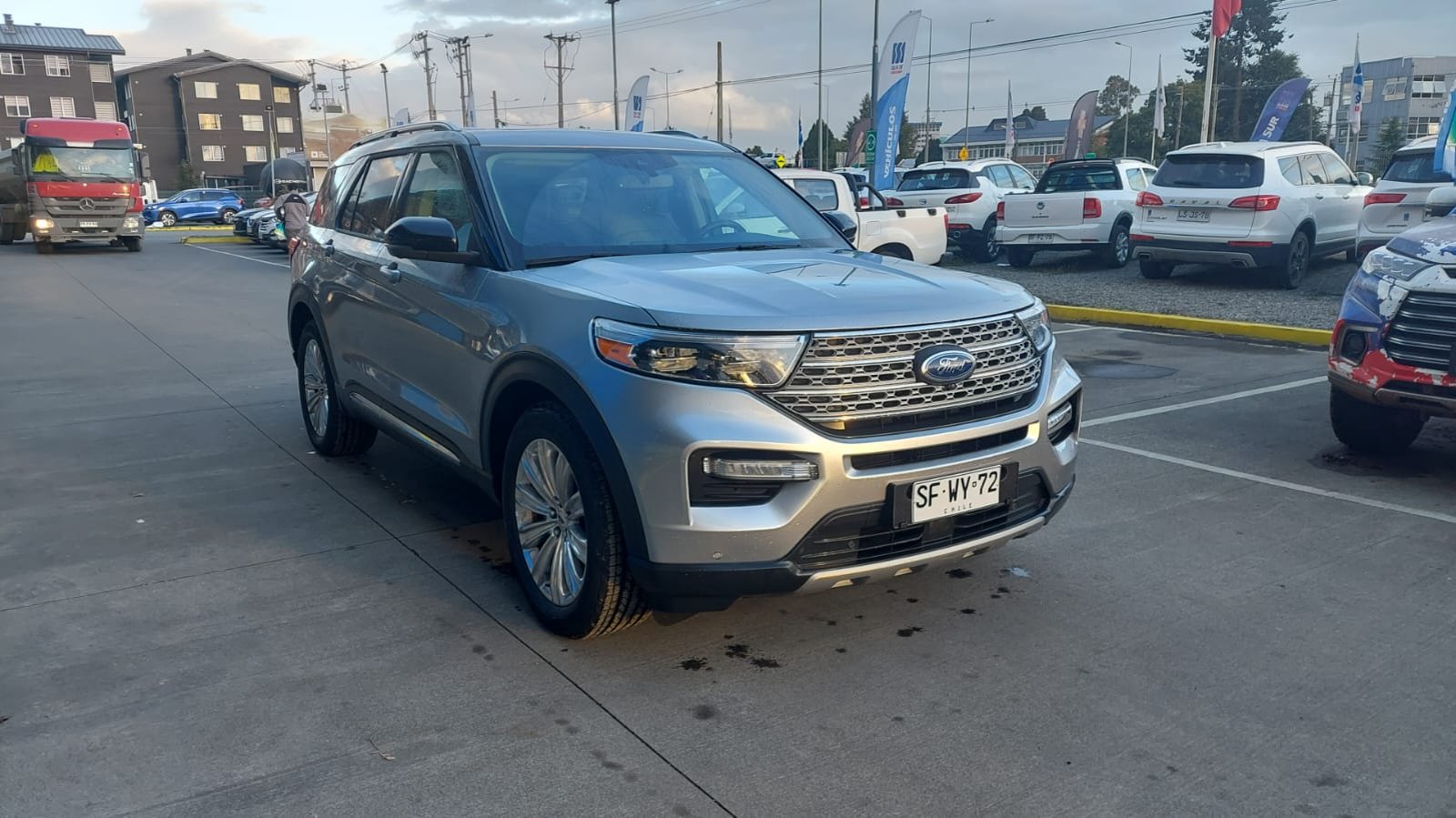 FORD EXPLORER 4X2 2. 2023 - Foto 3 de 10