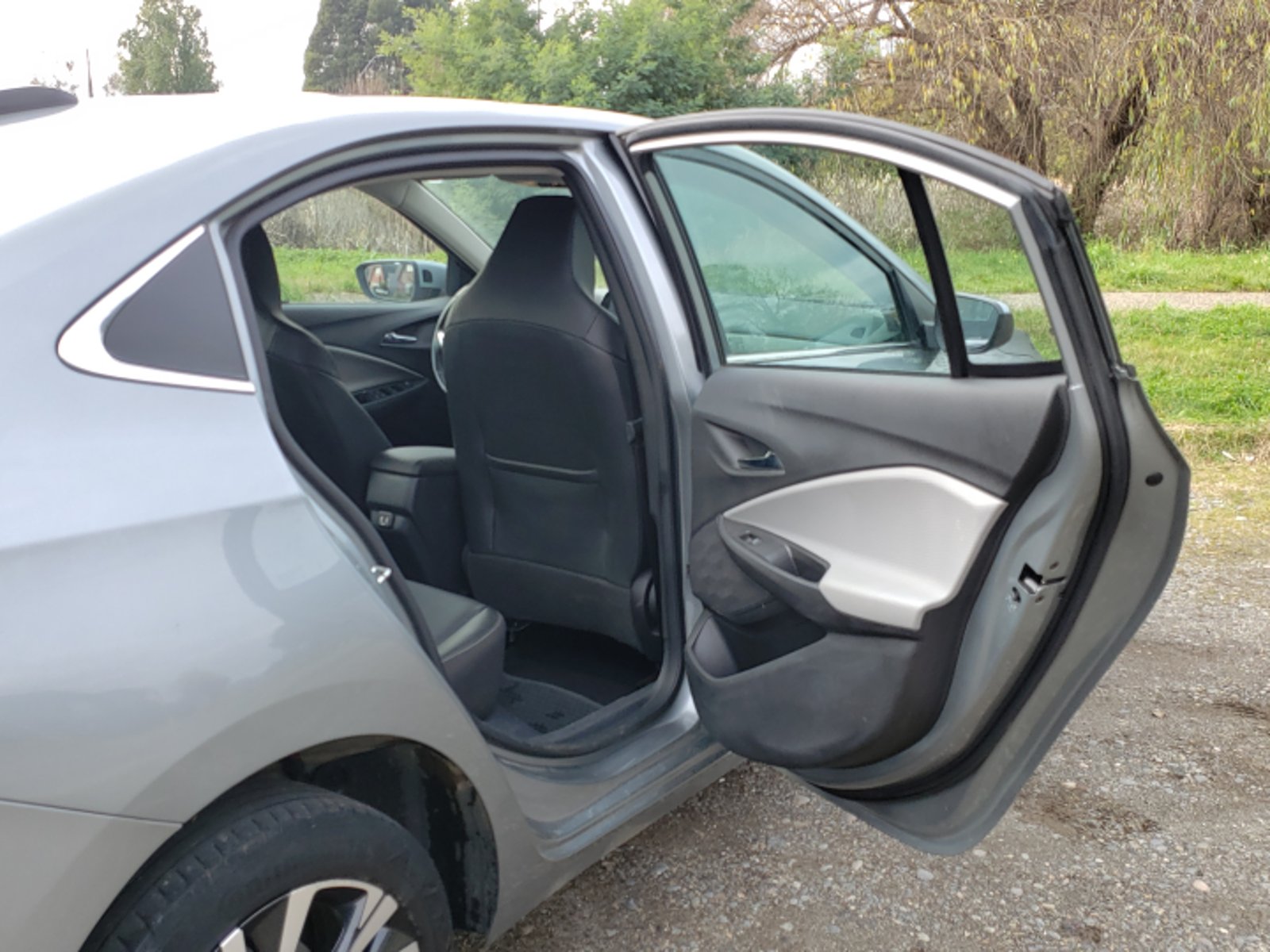 CHEVROLET ONIX NB 1.0 AUT 2024 - Imagen 6 de 10