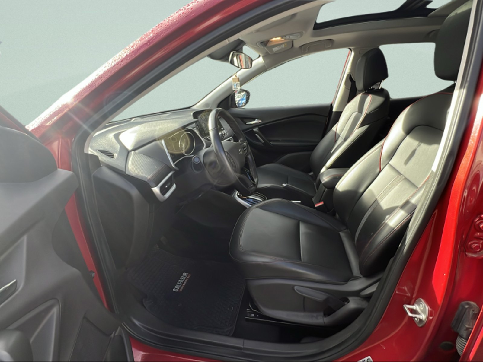 Chevrolet TRACKER 1.2T AU 2024 - Imagen 7 de 9