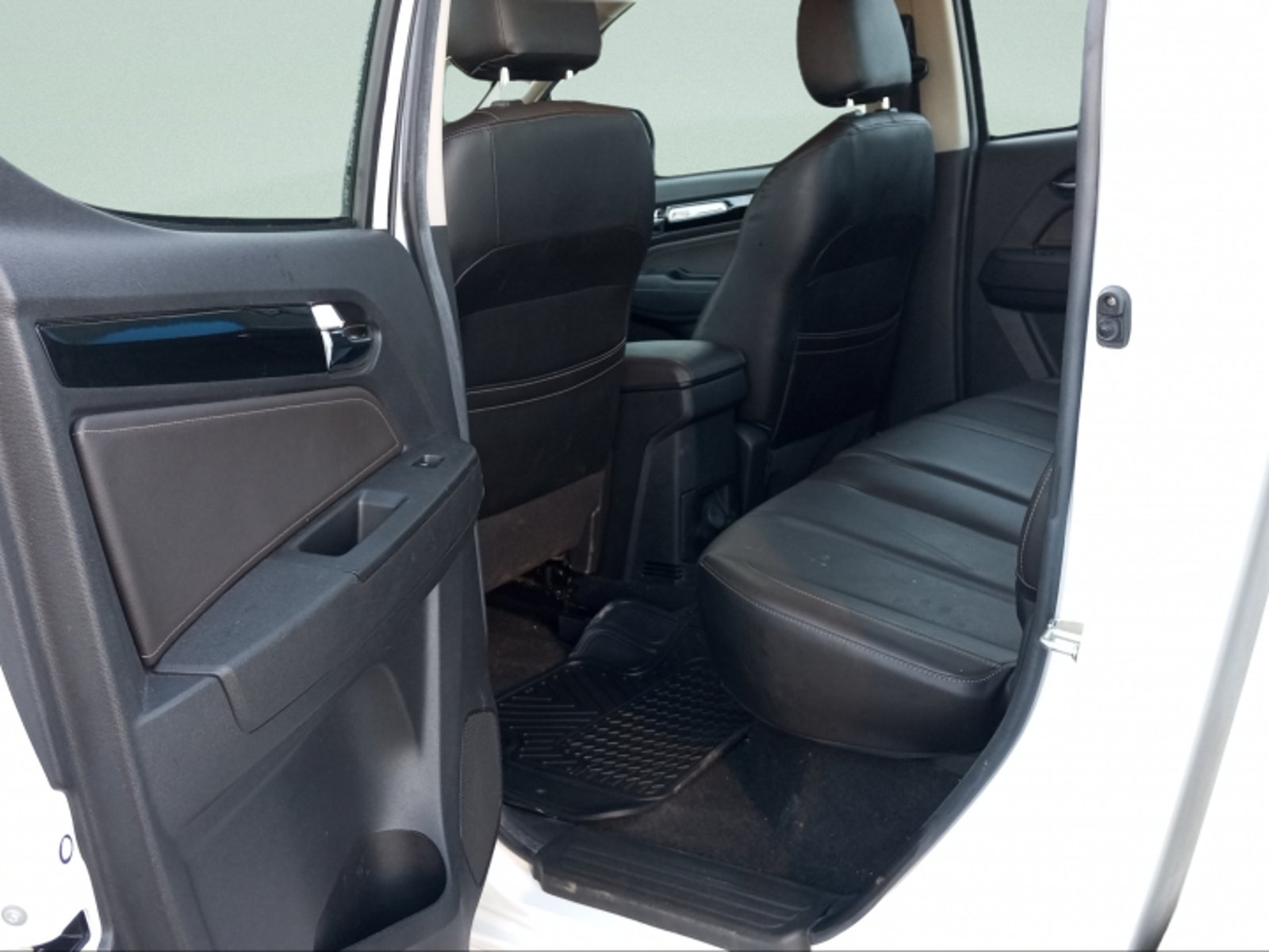 Chevrolet COLORADO DCAB 4 2023 - Imagen 7 de 10