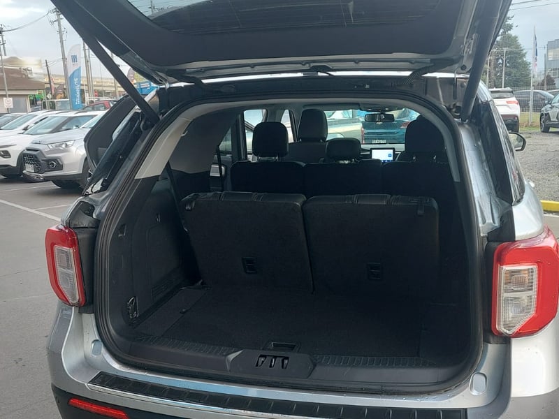Ford EXPLORER 4X2 2. 2023 - Imagen 9 de 10