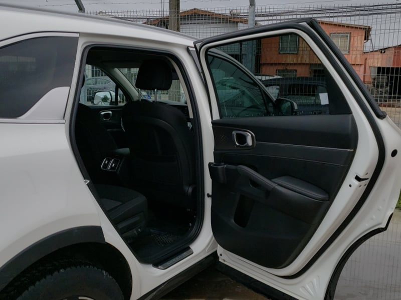Kia SORENTO EX 2.5 2024 - Imagen 8 de 10