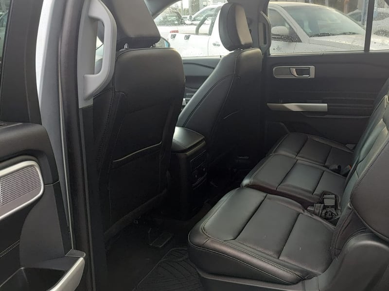 Ford EXPLORER 4X2 2. 2023 - Imagen 8 de 10