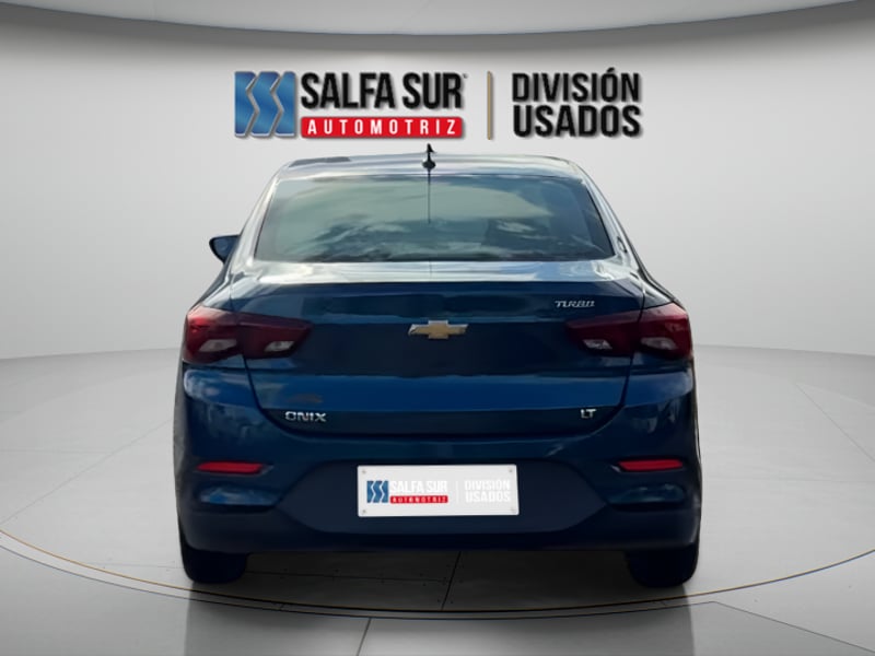 Chevrolet ONIX 1.4L LT MT 2023 - Imagen 3 de 10