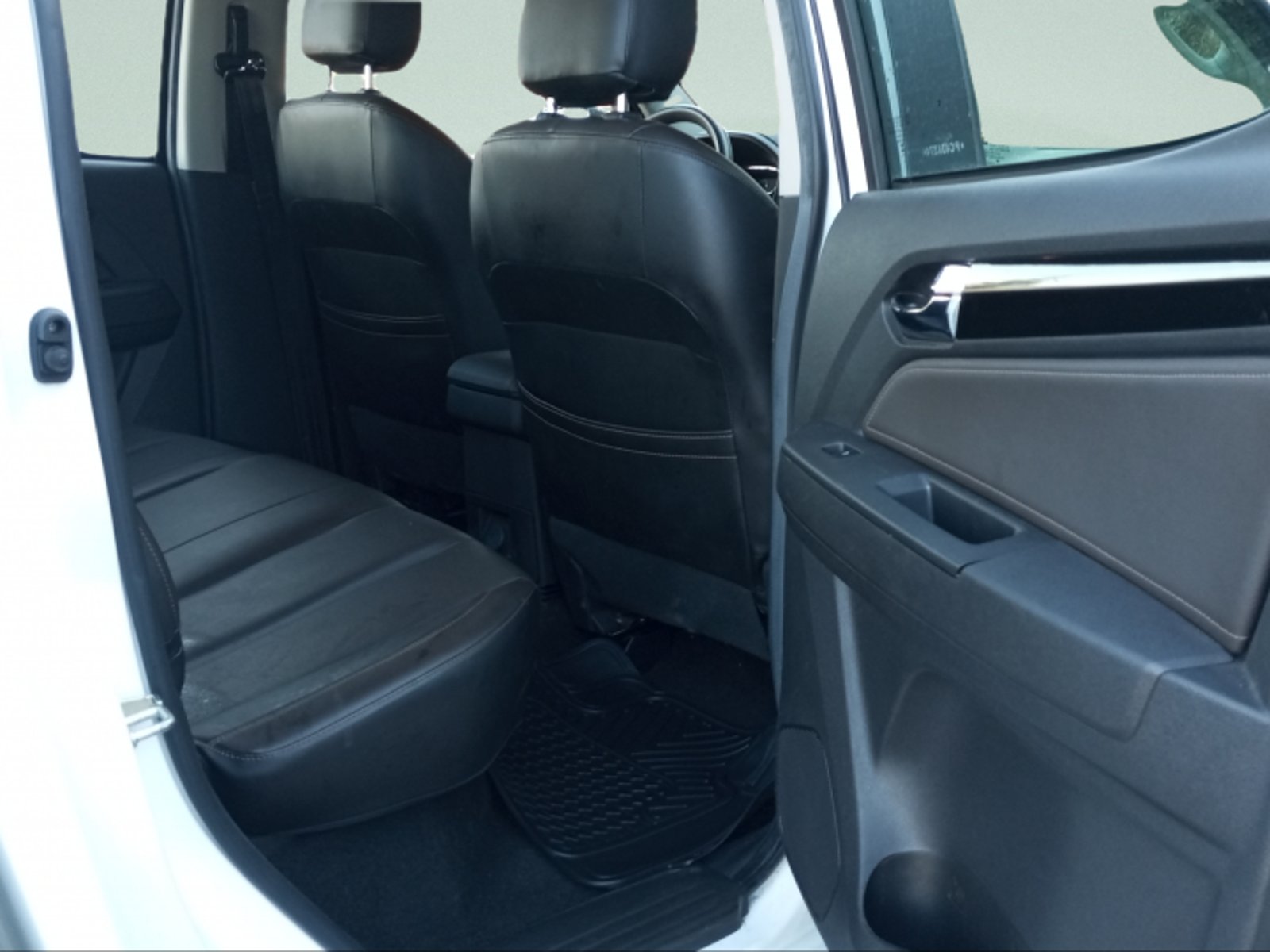 Chevrolet COLORADO DCAB 4 2023 - Imagen 8 de 10