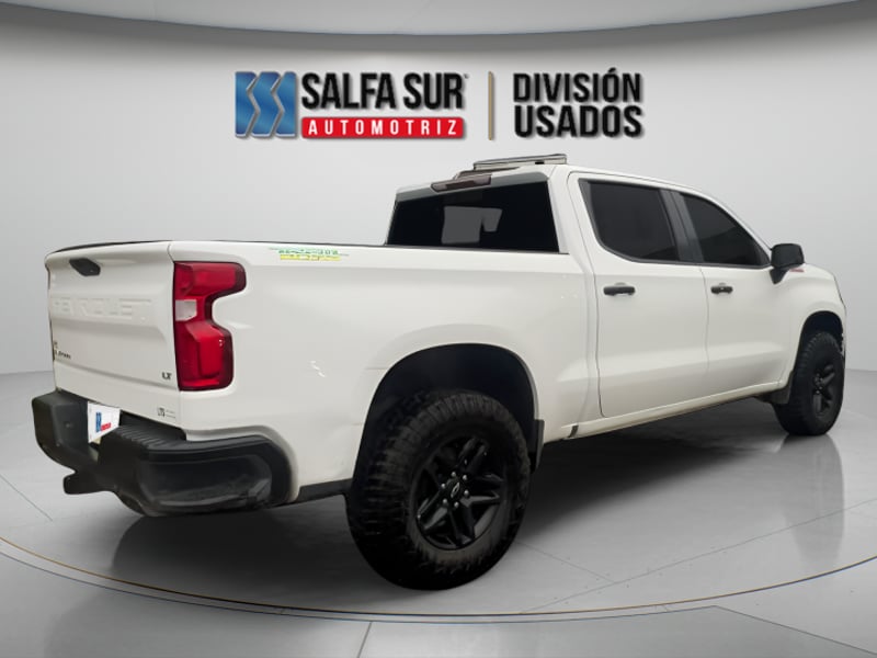 Chevrolet SILVERADO 4WD 5 2021 - Imagen 4 de 10