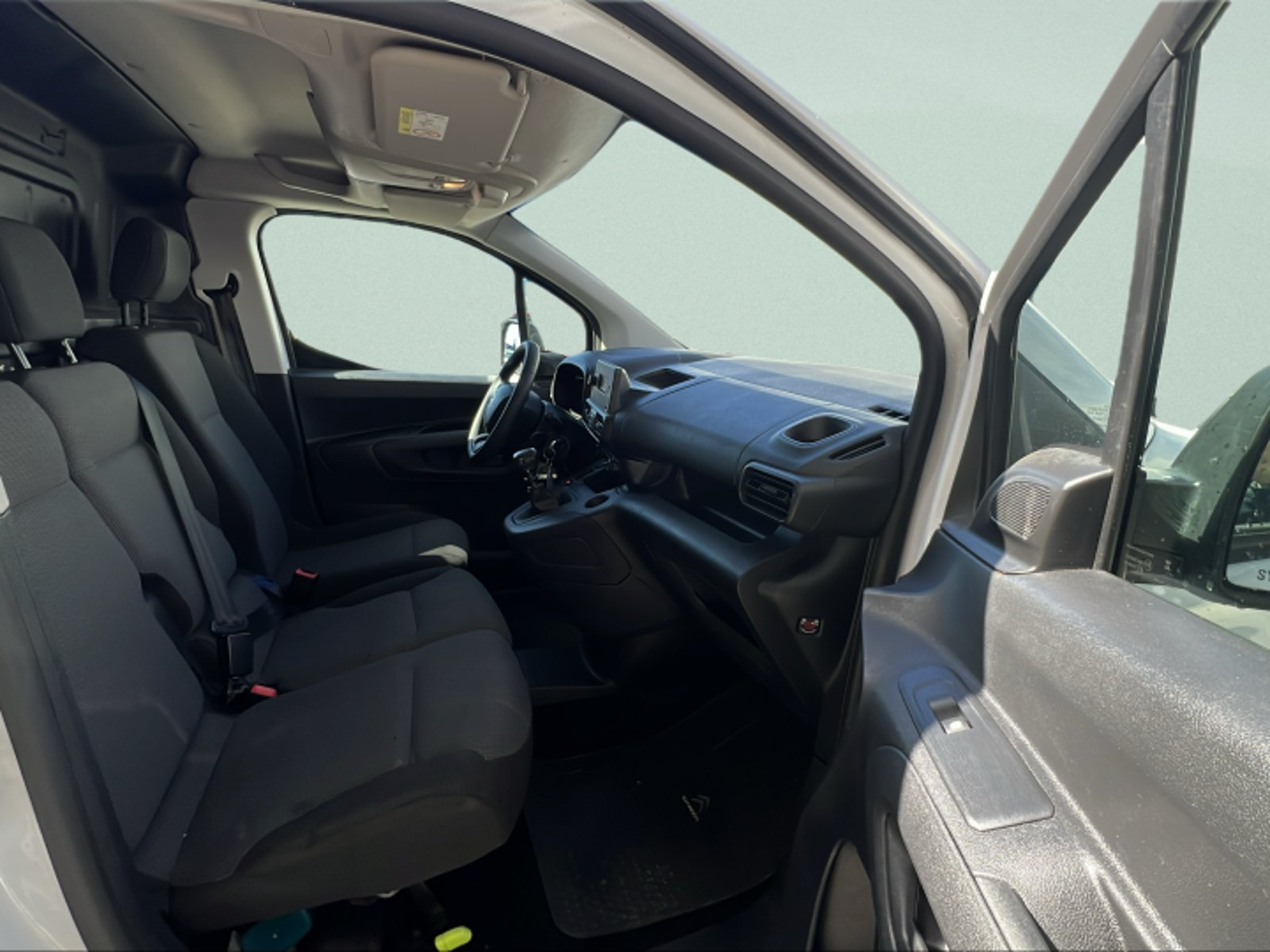 Citroën BERLINGO BLUEHD 2024 - Imagen 9 de 9