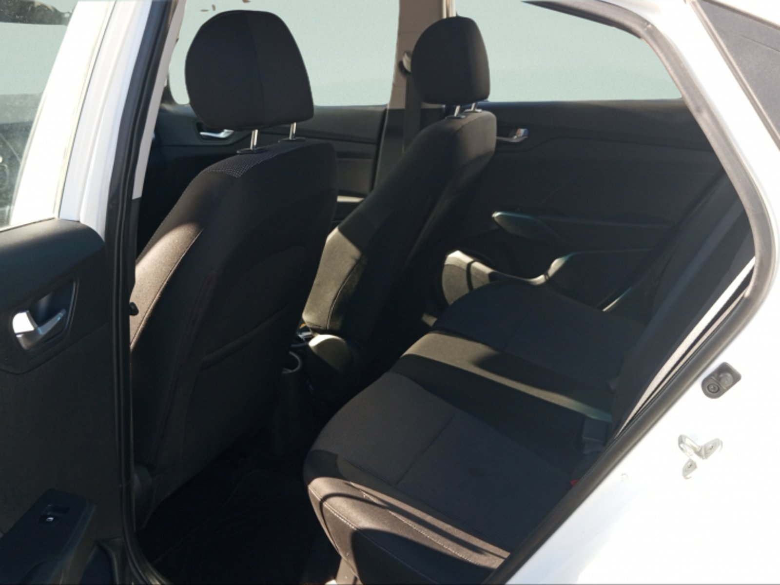 Hyundai ACCENT HCI 1.4 2023 - Imagen 7 de 10