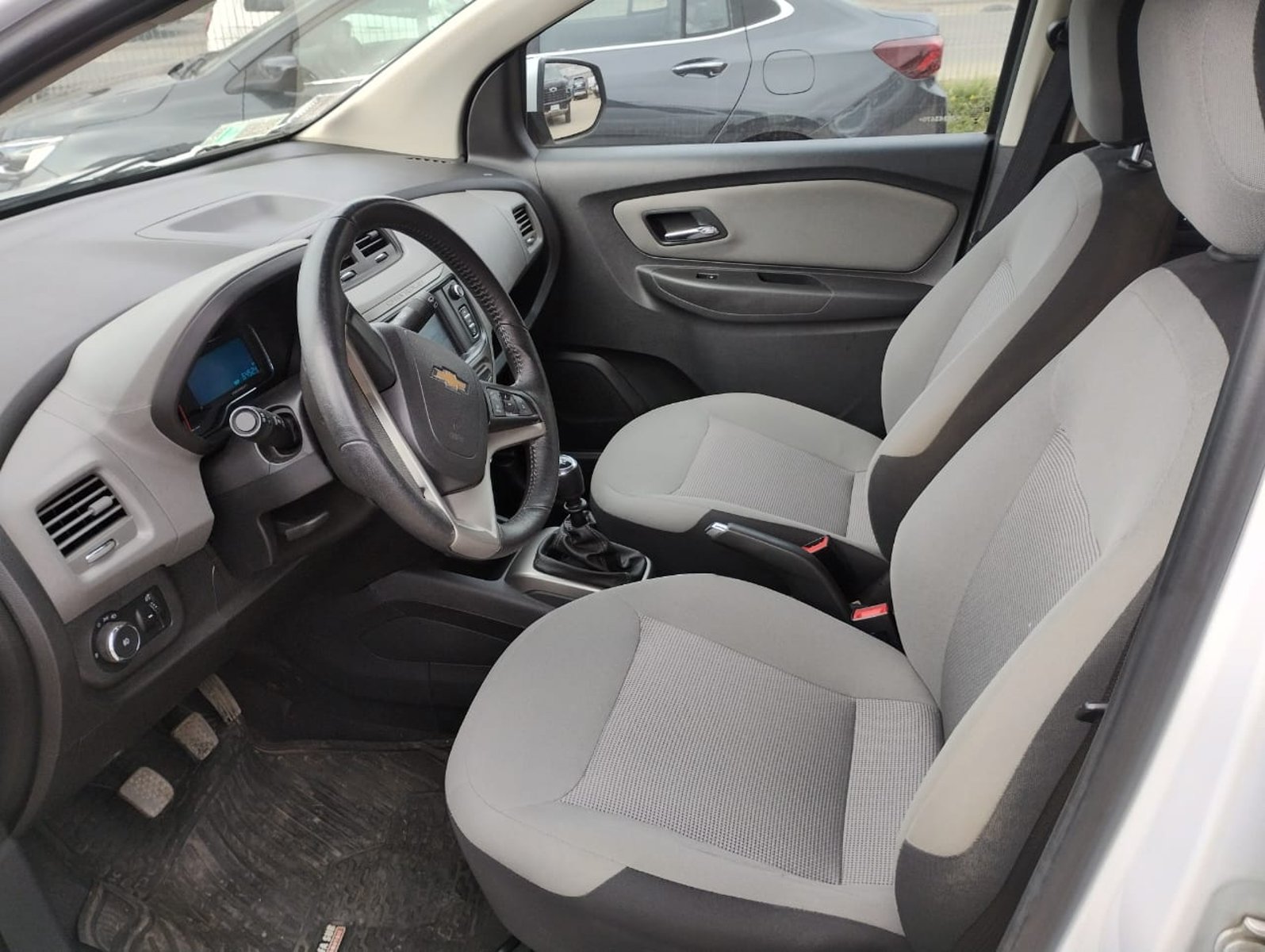 Chevrolet SPIN 1.8L LTZ M 2018 - Imagen 9 de 13