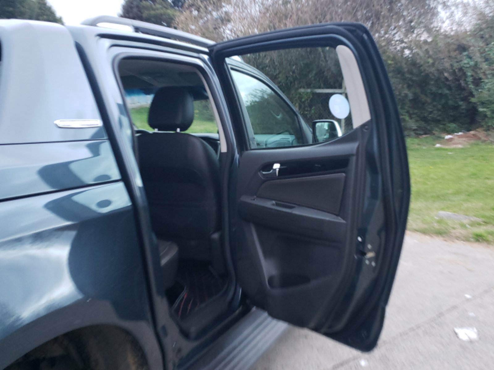 CHEVROLET COLORADO II 4WD 2022 - Imagen 6 de 10