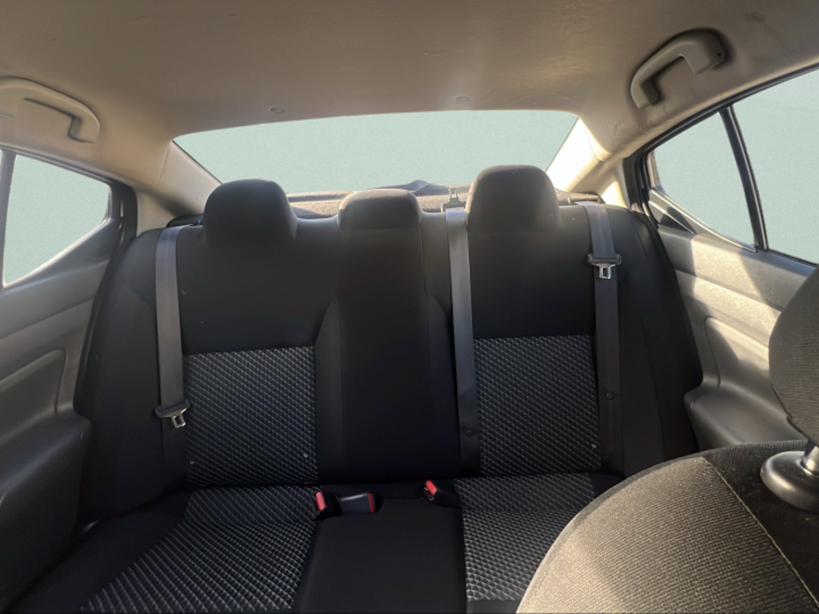 NISSAN VERSA CVT 1.6 A 2021 - Imagen 7 de 10