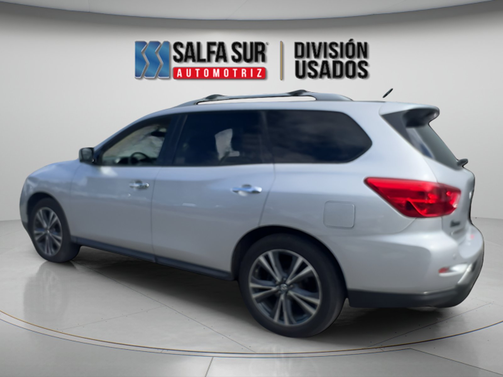 Nissan PATHFINDER 3.5 2017 - Foto 2 de 9
