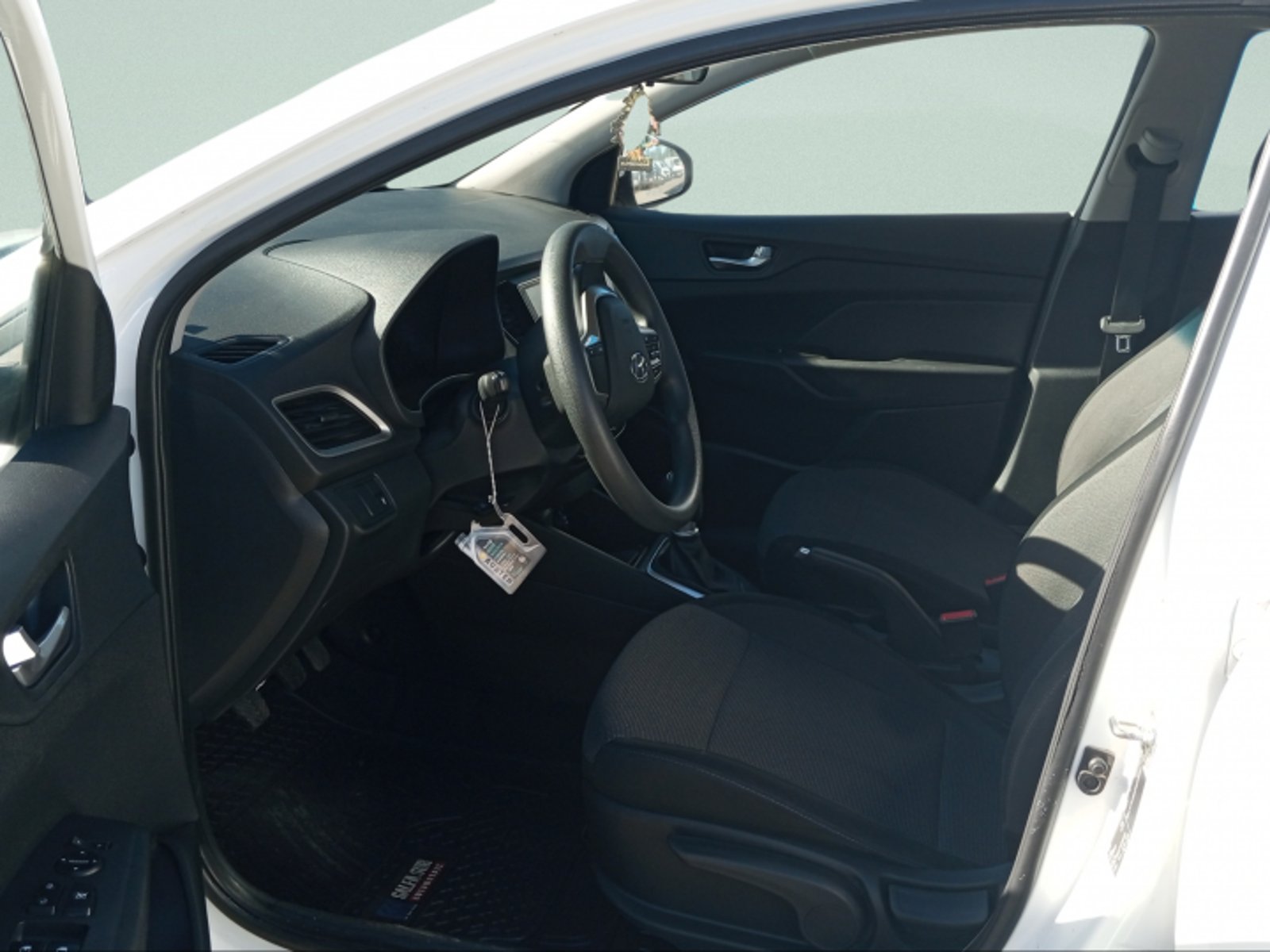 Hyundai ACCENT HCI 1.4 2023 - Imagen 6 de 10