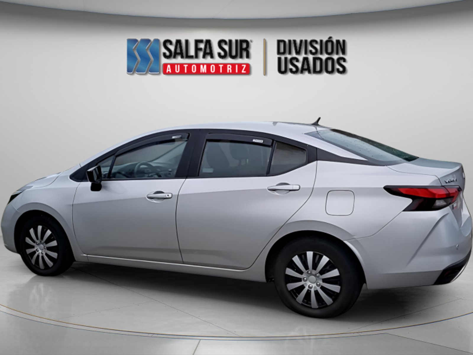 Nissan VERSA MT 1.6 2023 - Foto 2 de 5
