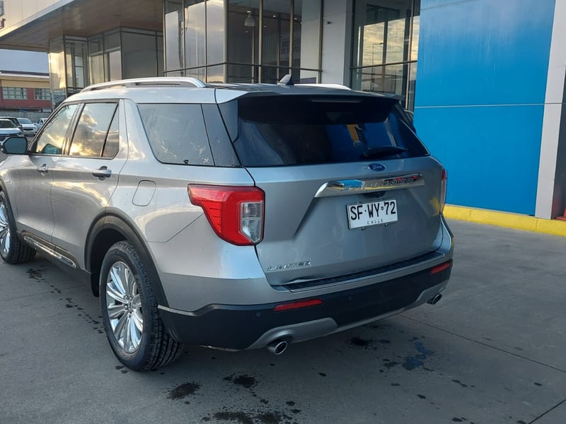 Ford EXPLORER 4X2 2. 2023 - Imagen 6 de 10