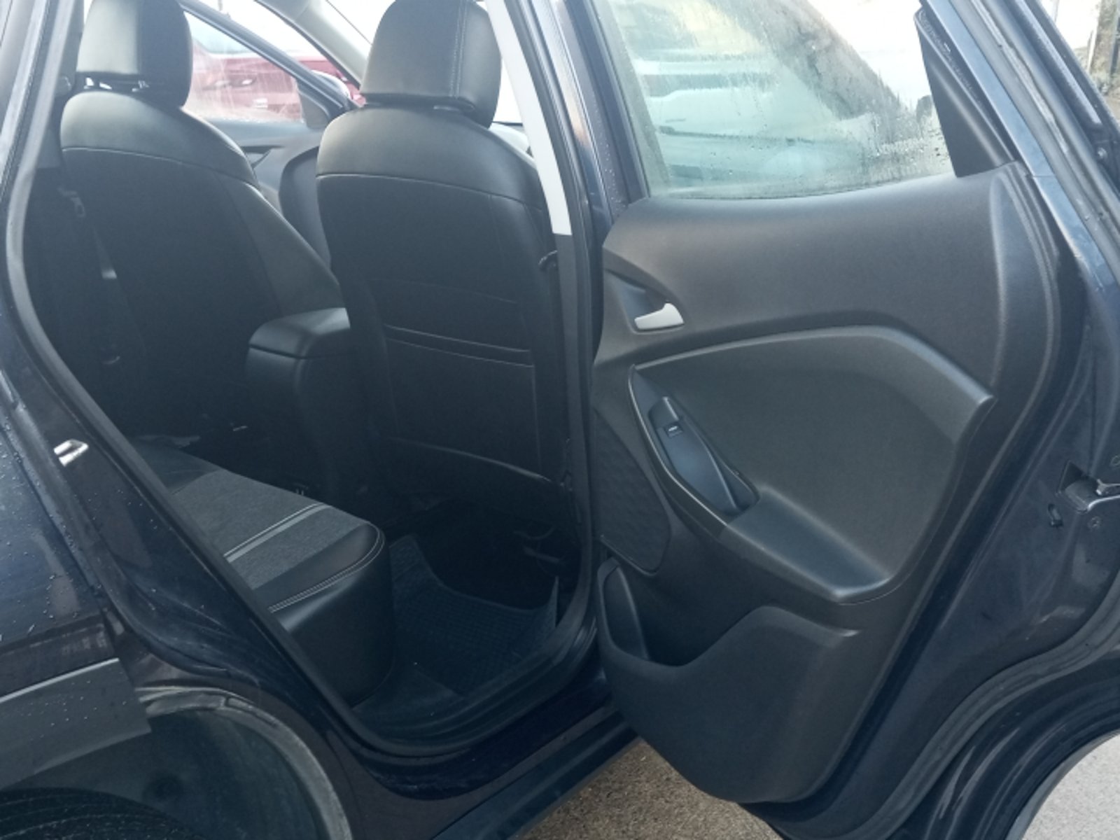 CHEVROLET TRACKER 1.2T AU 2024 - Imagen 9 de 10