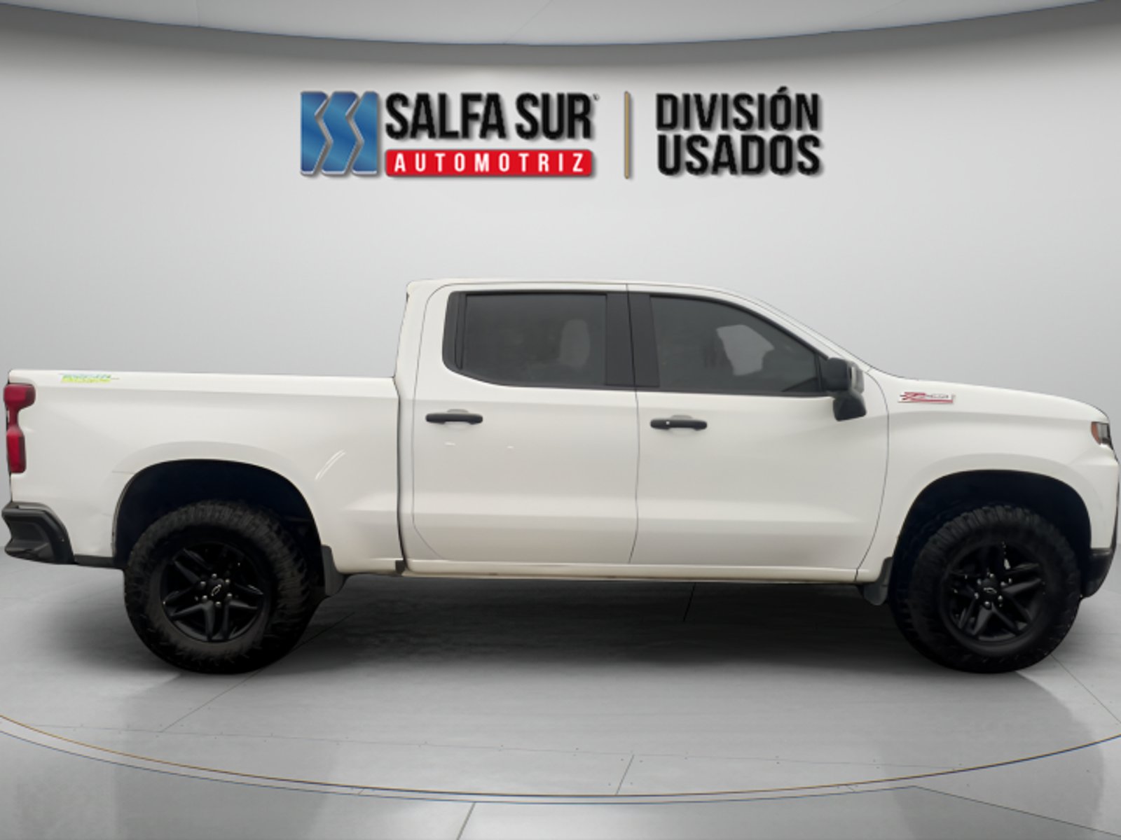 Chevrolet SILVERADO 4WD 5 2021 - Foto 5 de 10