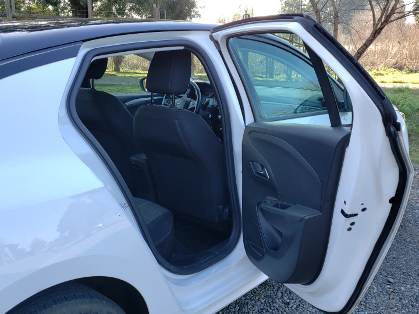 Opel CORSA MT5 1.2 2022 - Imagen 6 de 10