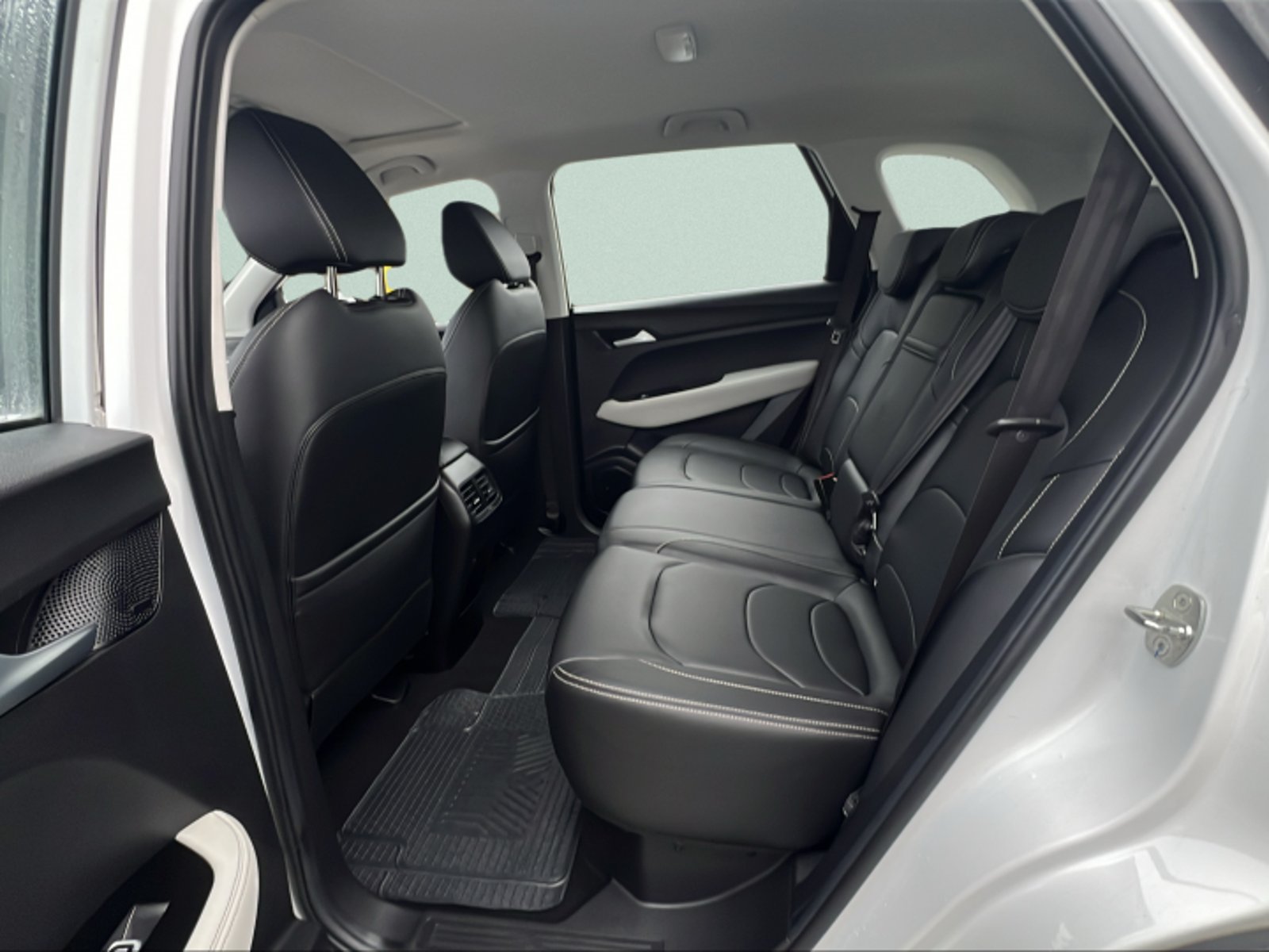 CHEVROLET CAPTIVA 1.5T LT 2024 - Imagen 8 de 10