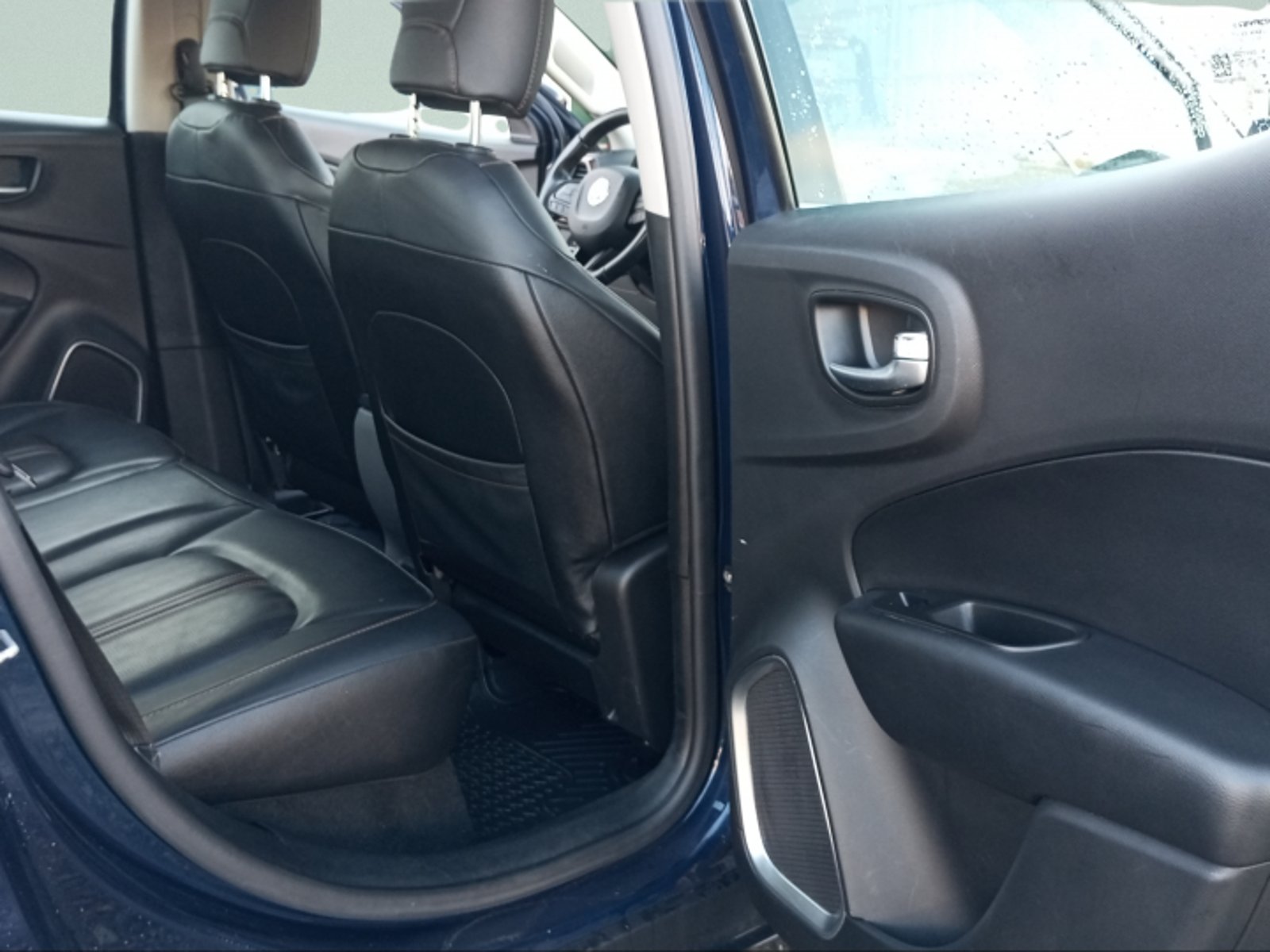 RAM 1000 LARAMIE 4X 2021 - Imagen 8 de 10