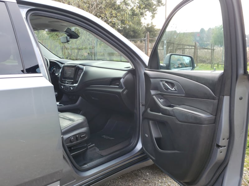 Chevrolet TRAVERSE 3.6L P 2022 - Imagen 8 de 10