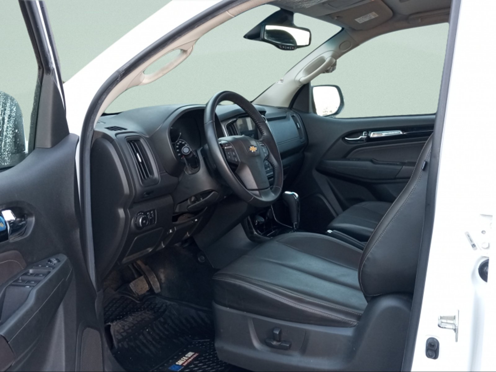 Chevrolet COLORADO DCAB 4 2023 - Imagen 6 de 10