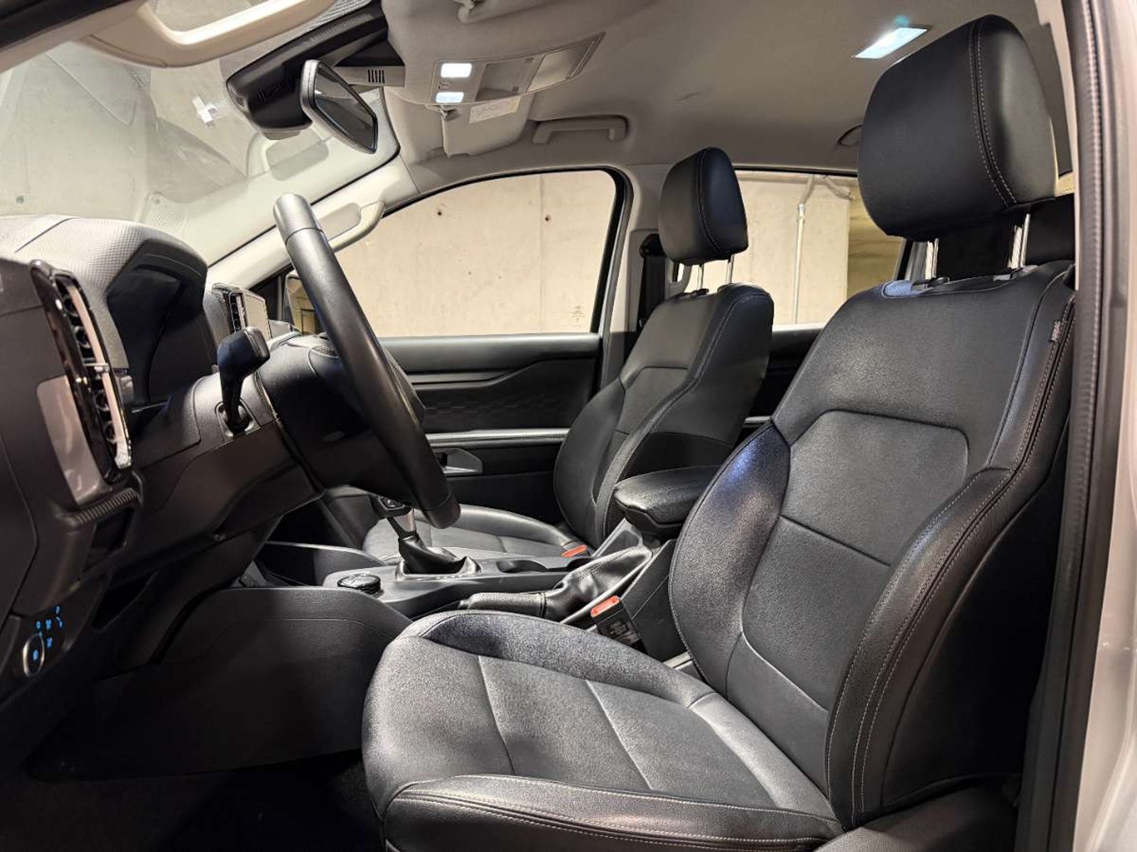 Ford RANGER 2.0 XLT DIESEL 4X4 DOB. CAB. AT 4P 2025 - Imagen 10 de 19