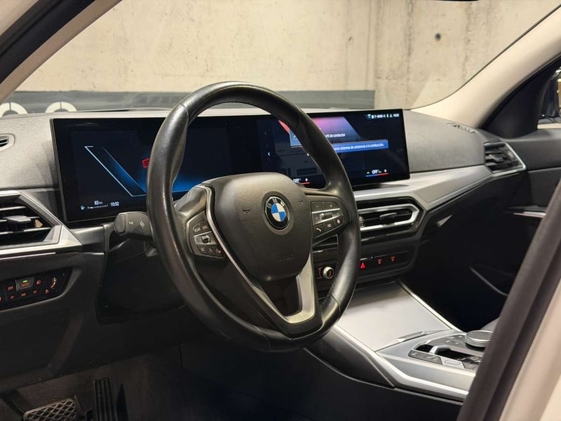 BMW 320 2023 - Imagen 13 de 20