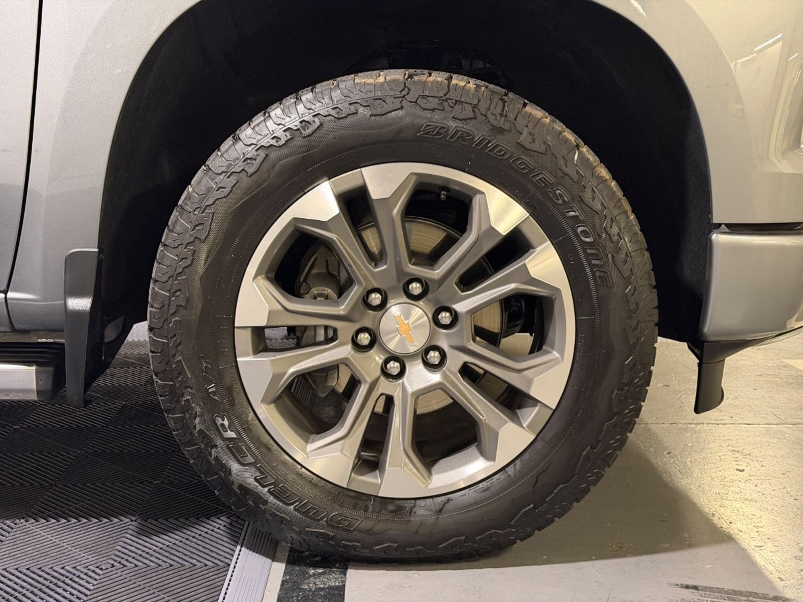 Chevrolet SILVERADO 3.0TD HIGH COUNTRY AUTO DC 4WD R 3.0TD HIGH COUNTRY AUTO DC 4WD R 2025 - Imagen 8 de 20