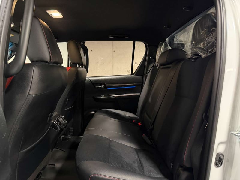 Toyota HILUX 2.8 GR-S DIESEL 4X4 DOB. CAB. AT 4P 2026 - Imagen 11 de 20