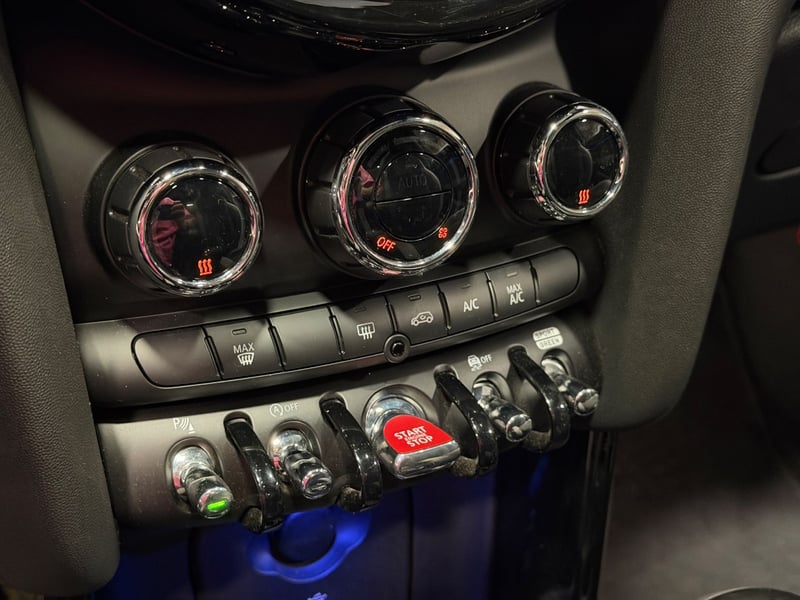 Mini COOPER 2.0 S JCW PACKAGE 4X2 HB AT 3P 2024 - Imagen 18 de 19
