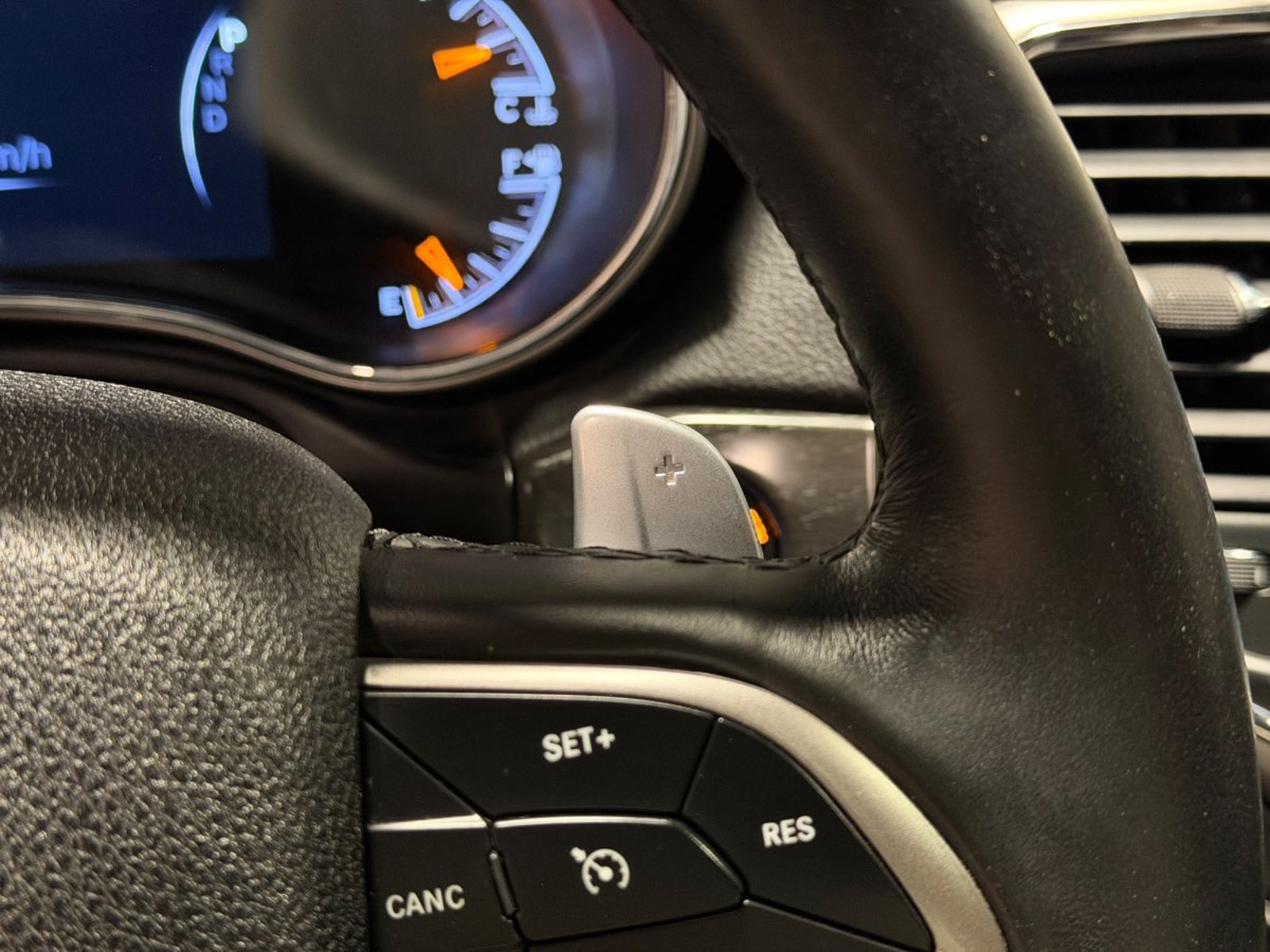 Jeep NEW GRAND CHEROKEE LTD 4X4 3.6 AUT 2018 - Imagen 17 de 20