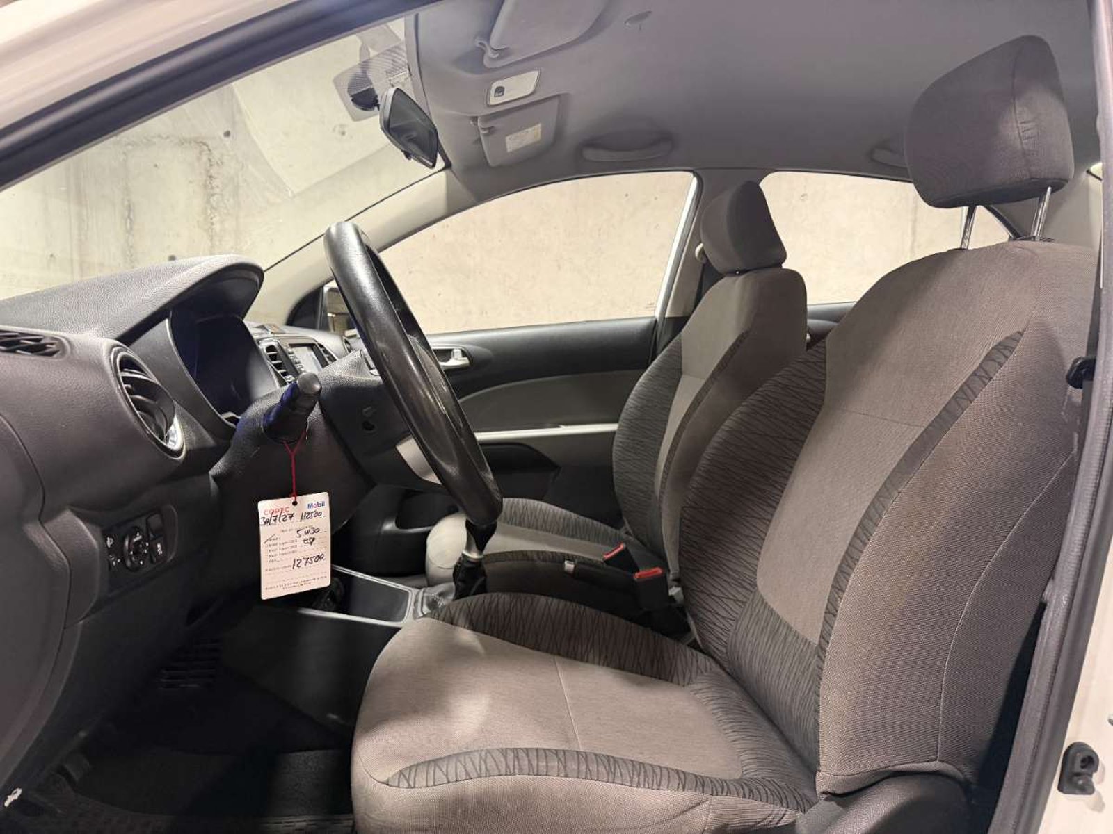 Kia SOLUTO 2024 - Imagen 8 de 18