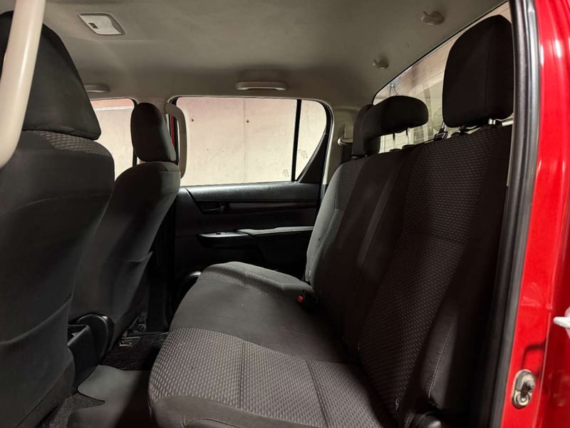 Toyota HILUX 2.4 DX DIESEL 4X4 DOB. CAB. 7AB MT 4P 2024 - Imagen 11 de 16