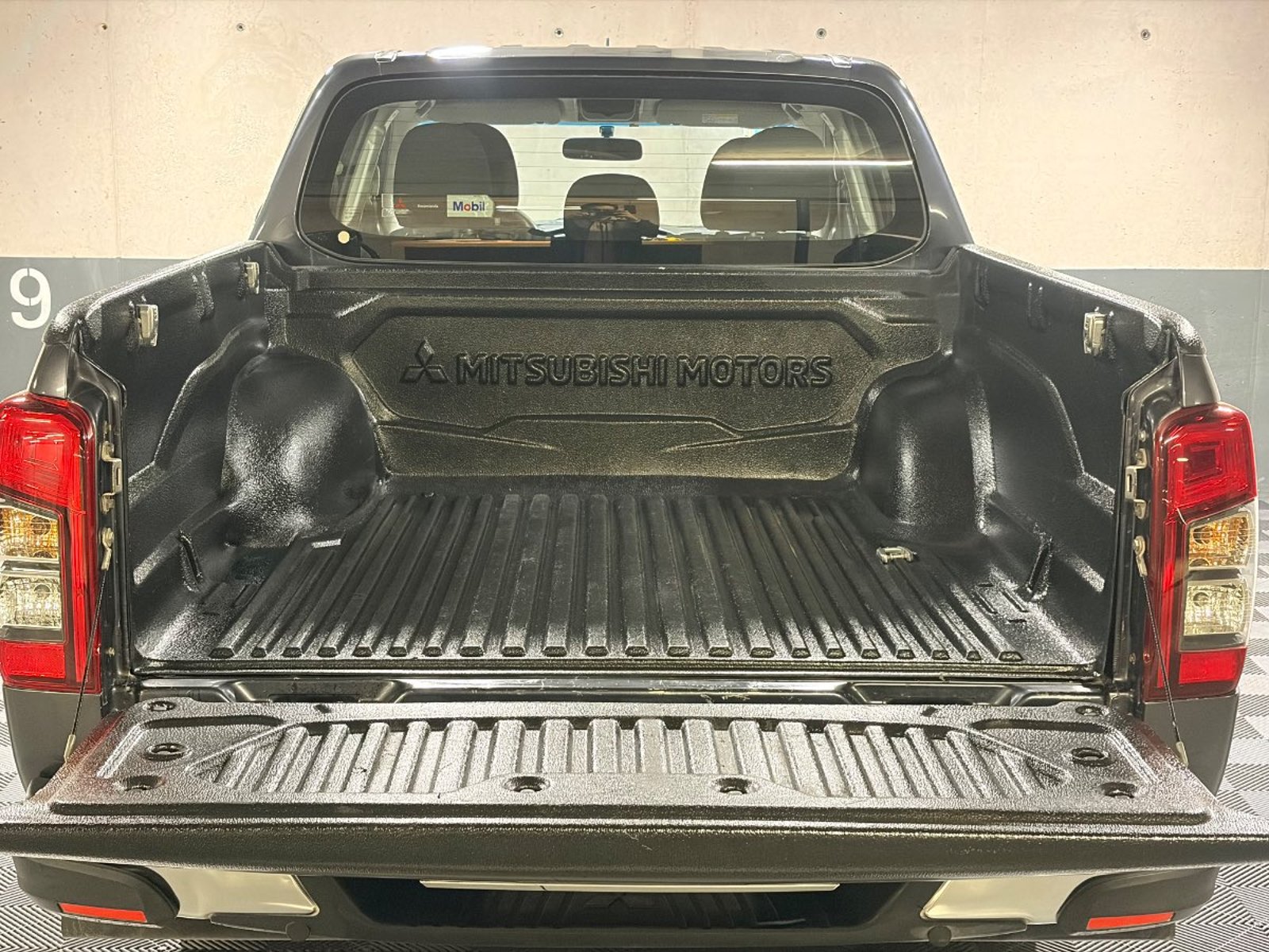 Mitsubishi L200 2.2 KATANA CRT DIESEL DOB. CAB. 4X4 MT 4P 2024 - Imagen 7 de 19
