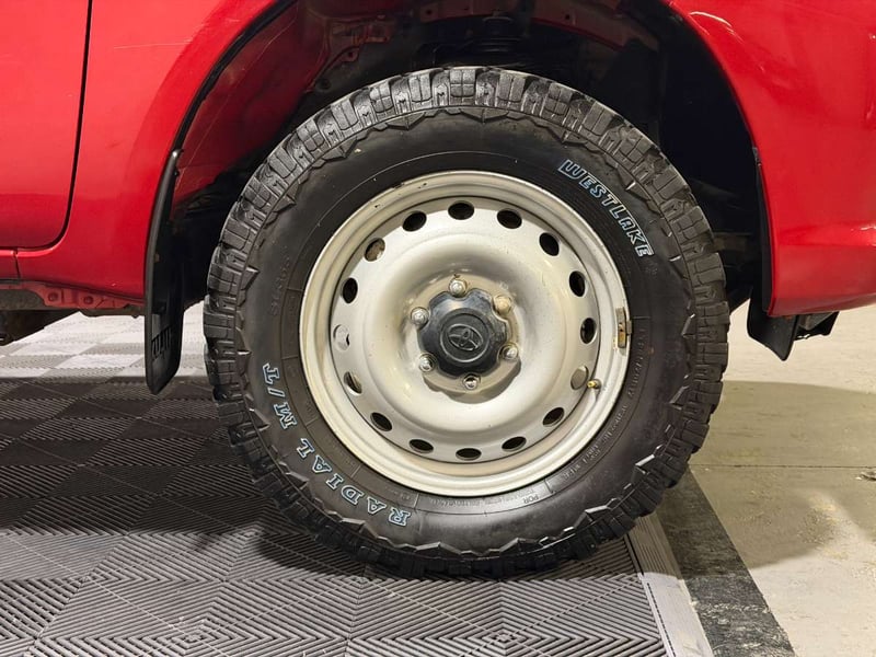 Toyota HILUX 2.4 DX DIESEL 4X4 DOB. CAB. 7AB MT 4P 2024 - Imagen 8 de 16