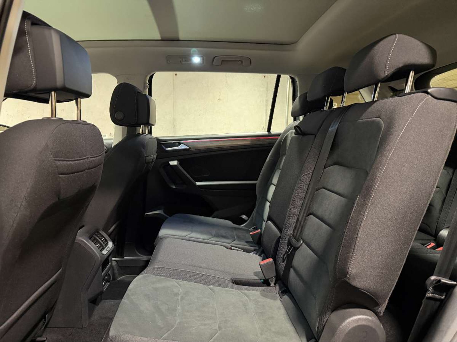 Volkswagen TIGUAN 1.4 TSI HIGHLINE 4X2 AT 5P 2023 - Imagen 11 de 20