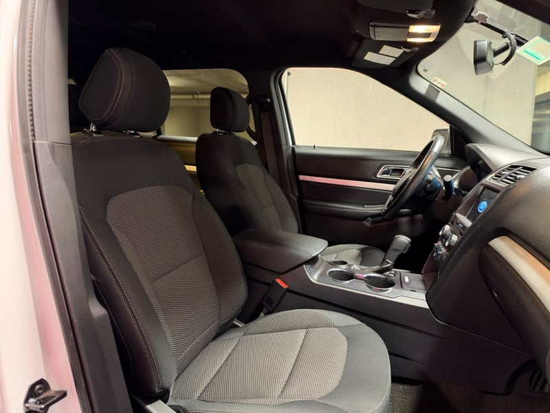 Ford EXPLORER 3.5 XLT 4X2 AT 5P 2018 - Imagen 9 de 20