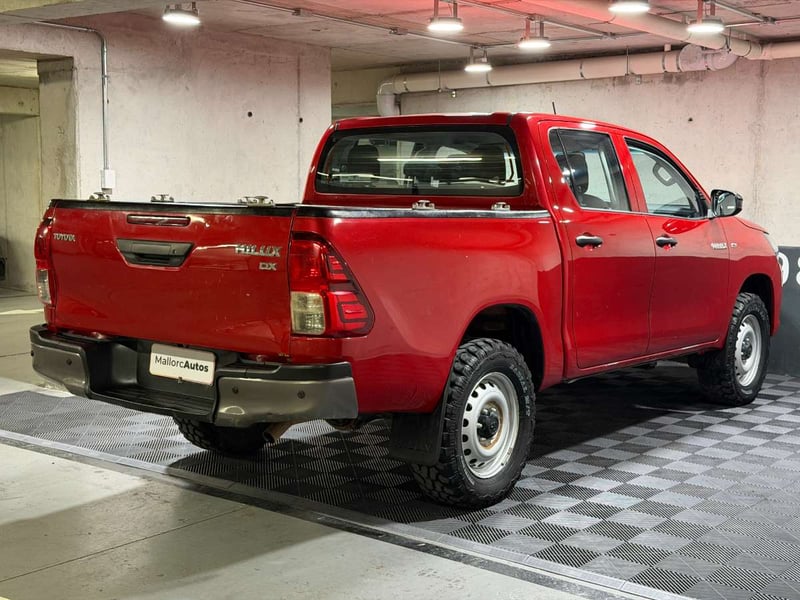 Toyota HILUX 2.4 DX DIESEL 4X4 DOB. CAB. 7AB MT 4P 2023 - Imagen 6 de 16